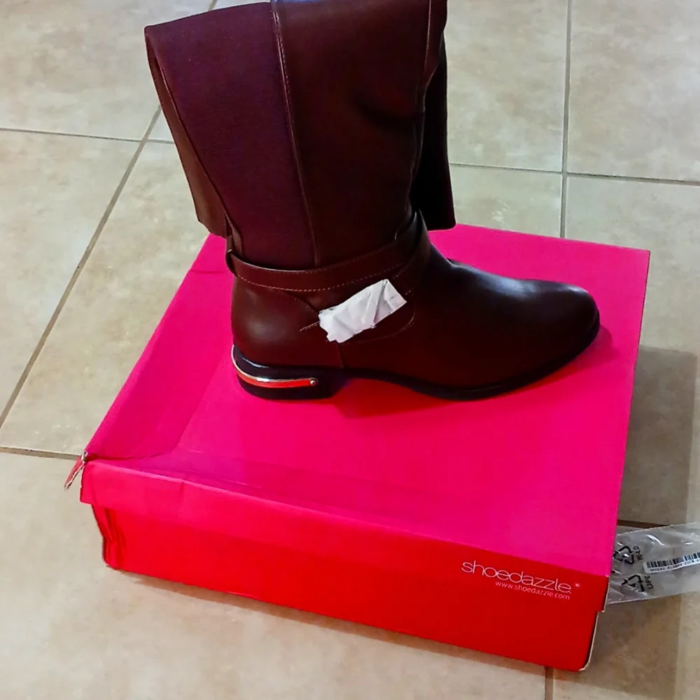 Boot - Picture 1 of 3